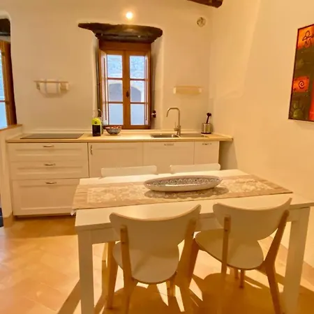 La Vernaccia - Torre Del Colle, Bevagna * Torre del Colle